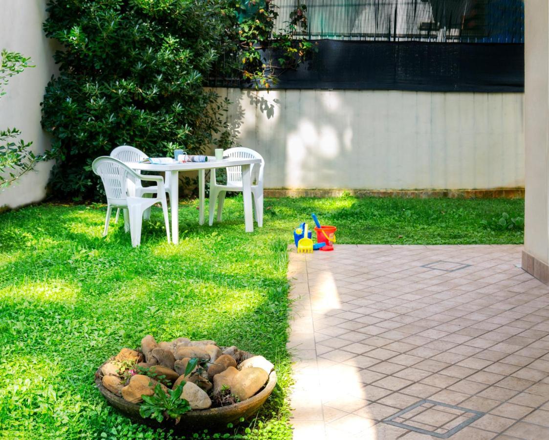 Residenza Raggio Lejlighed Riccione Eksteriør billede