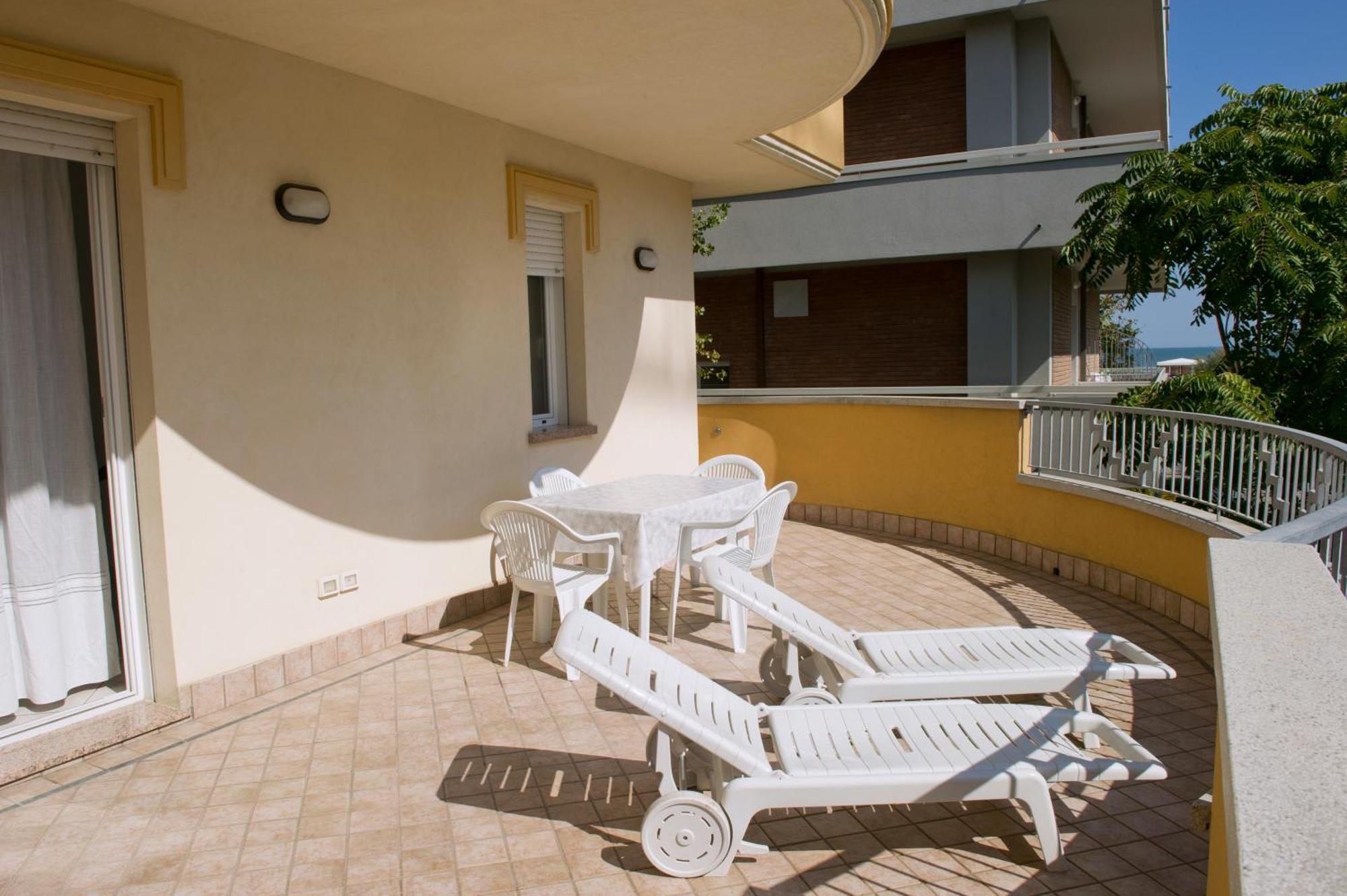 Residenza Raggio Lejlighed Riccione Eksteriør billede